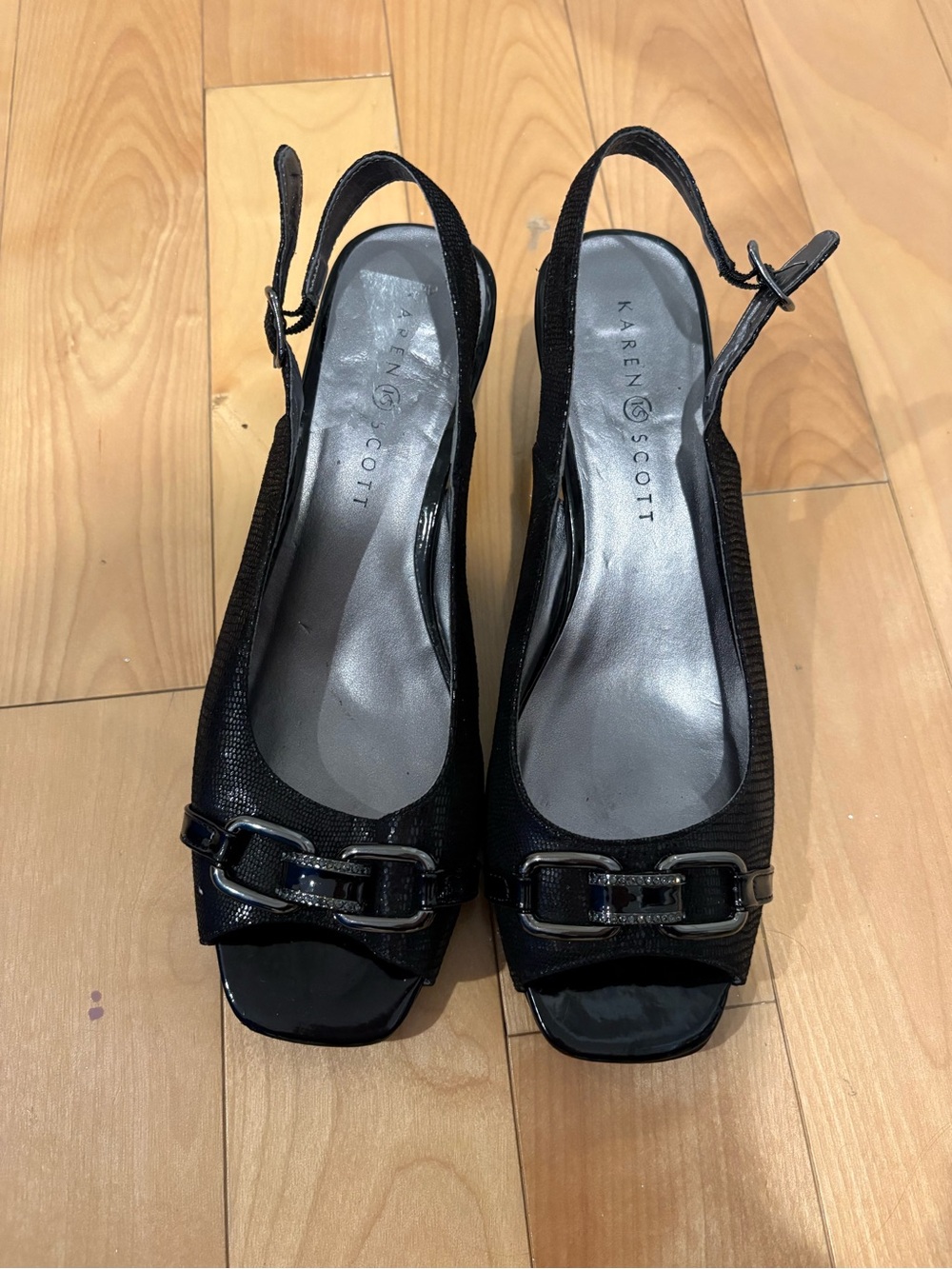 Karen Scott Black Slingback Peep-Toe Heels with Chain Accent